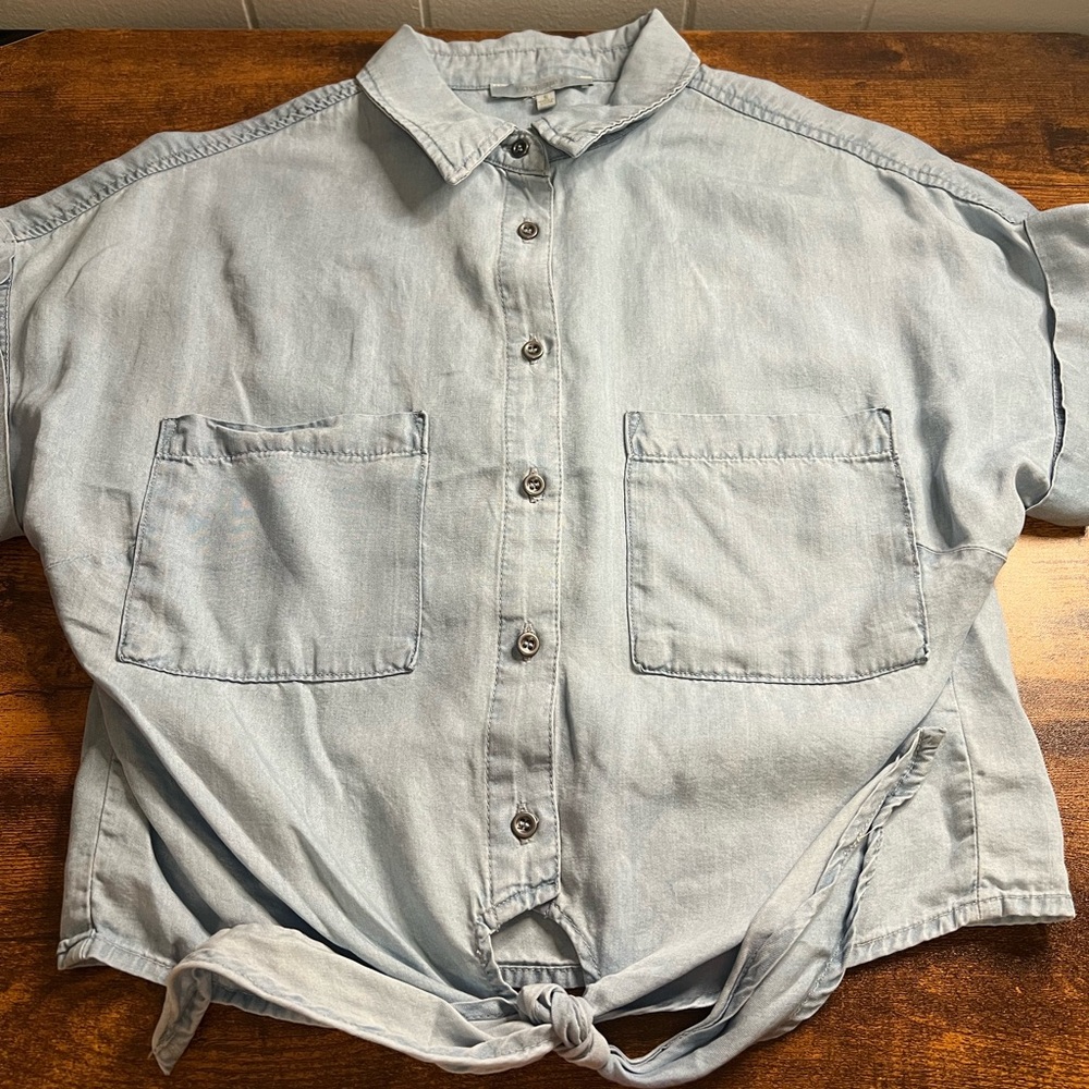 Hip, City Vibes, VGC LOVE TREE, Size Small Women's Crop Denim Look Top, H17